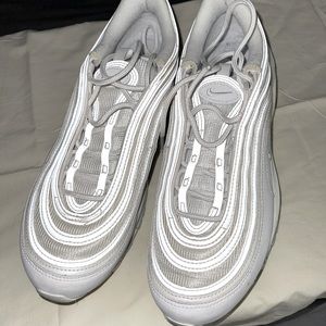 Women white Nike Air Max size 9.5